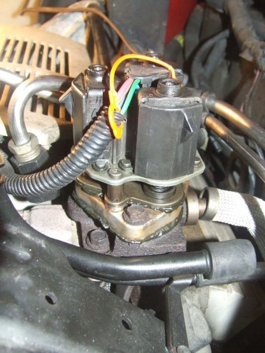 How Do I Remove And Clean The Egr Valve?-what Is The Cap On Top Of Egr 