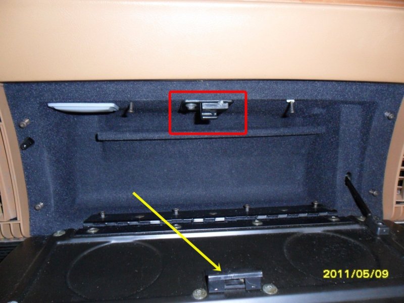 Glovebox (8).jpg