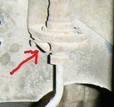 brake hose clip-2.jpg