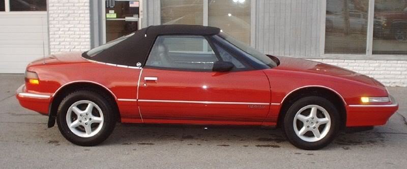 Rawjas_Buick_Reatta_1989_CarriageTop_01.jpg