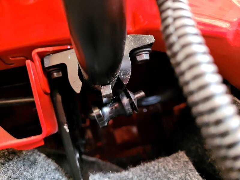 BUICK REATTA TONNEAU ADJUST - PLASTIC CATCH.jpg